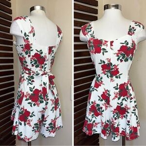 1990s 90s Vintage White Red Rose Tie Waist Shorts Romper by Alice Design